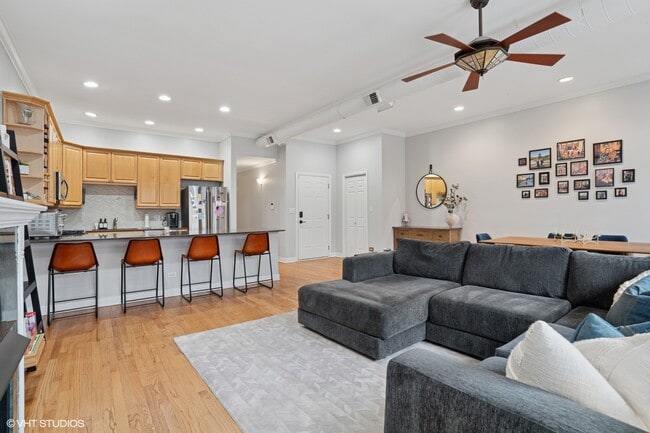 Photo - 426 N Noble St Unit 3