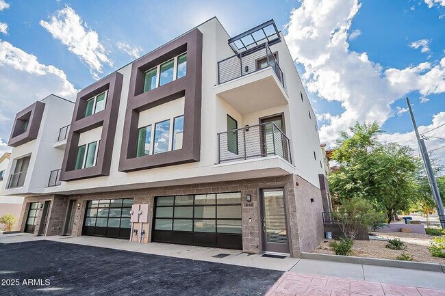 Photo - 283 S Roosevelt St