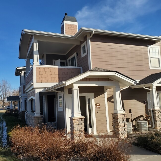 Ground floor entrance to upstairs unit. - 2214 Owens Ave Unit 2214 Owens Ave #202