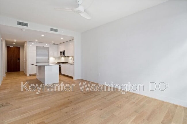Photo - 45 Sutton Square SW Unit 304