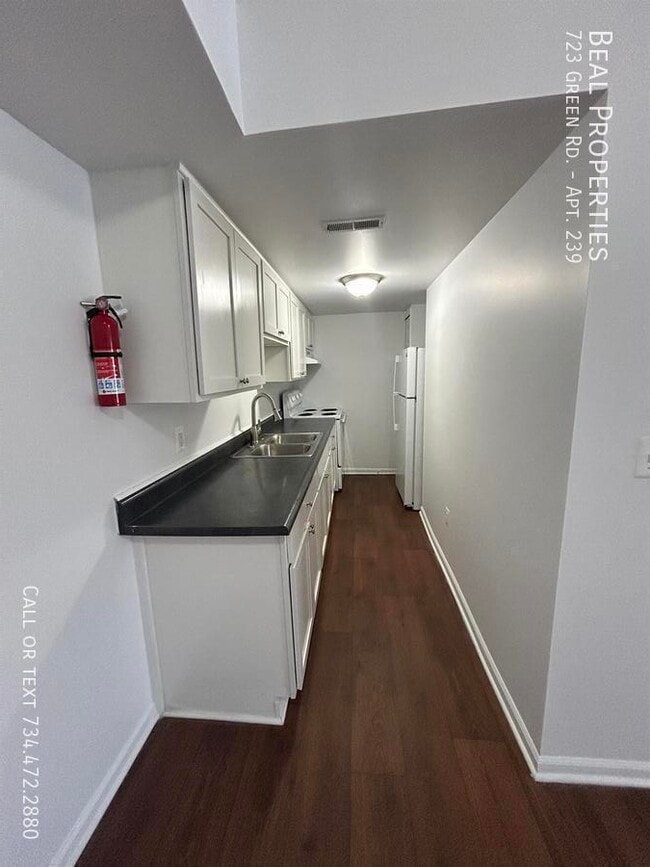 Photo - 723 Green Rd Unit Apt. 239