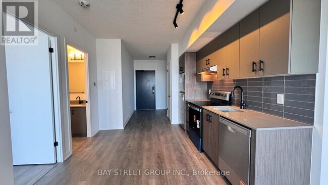 Photo - 4878 Powers Cmn Unit D711