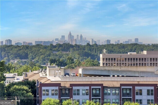 Building Photo - 300 Johnson Ferry Rd Unit B1002