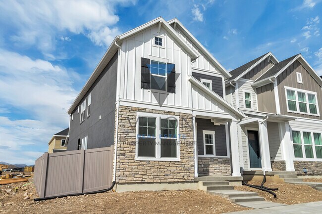 Photo - 9737 Featherstone Dr