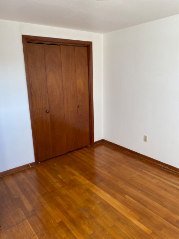 Photo - 128 Spring Ln