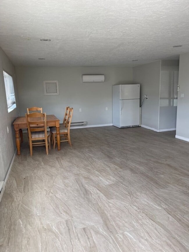 Photo - Mixed Use Unit