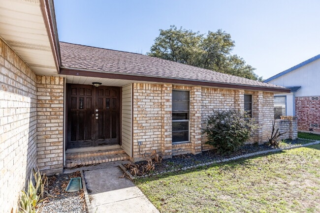 Photo - 4414 Valleybrook