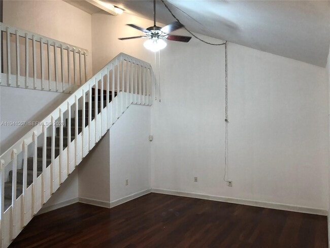 Photo - 685 Grenadine Ct