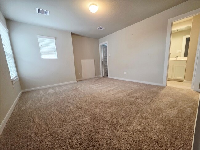 Building Photo - 13022 Mid Stocket Dr