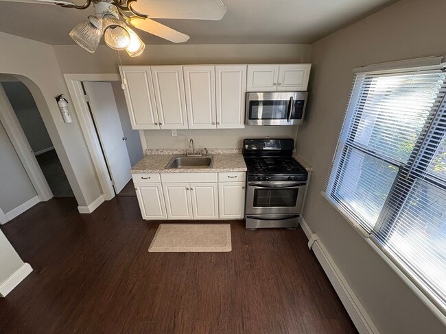 Building Photo - 560 Muncey Rd Unit 2