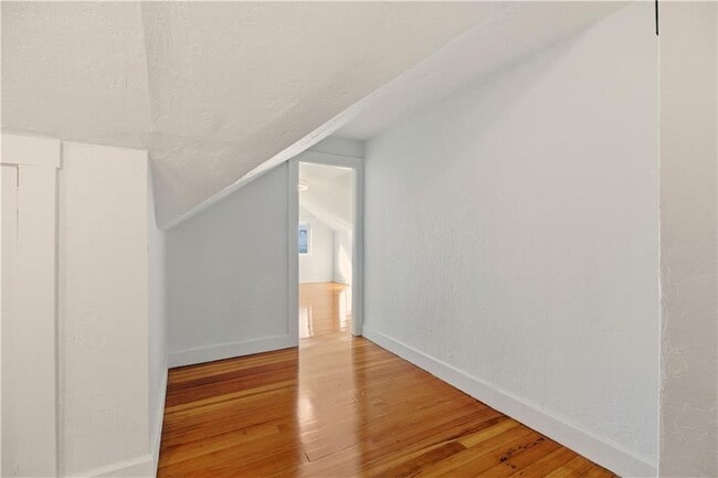 Photo - 31 Bayside Ave Unit 4