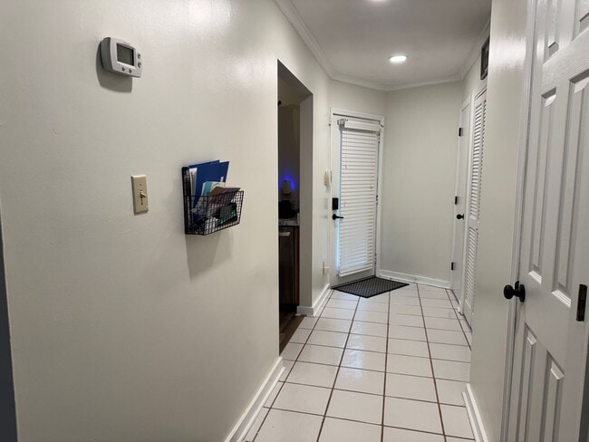 Photo - 1517 College Way