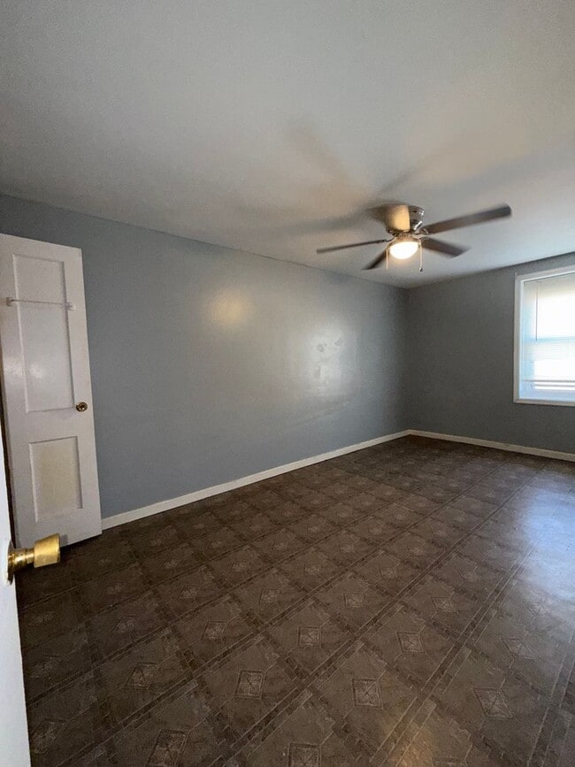 Photo - 3830 Palmetto St Unit 3830 Palmetto St 2nd Floor