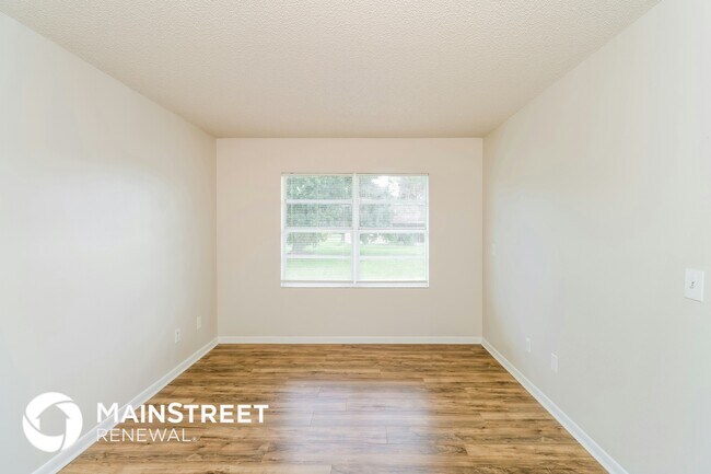 Photo - 822 7 Gables Cir SE