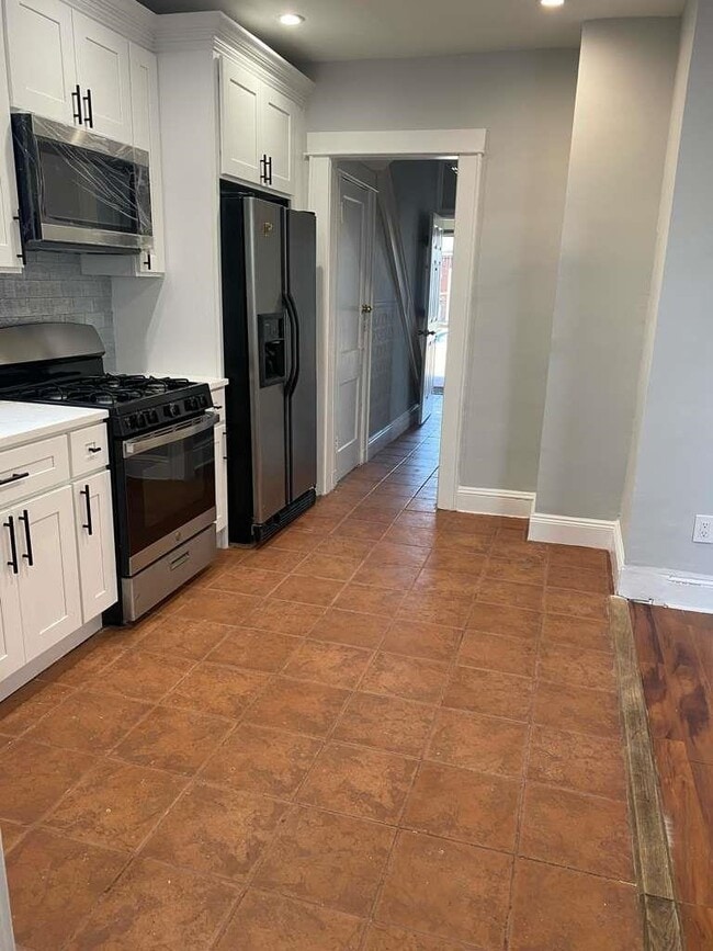 Photo - 1507 81st St