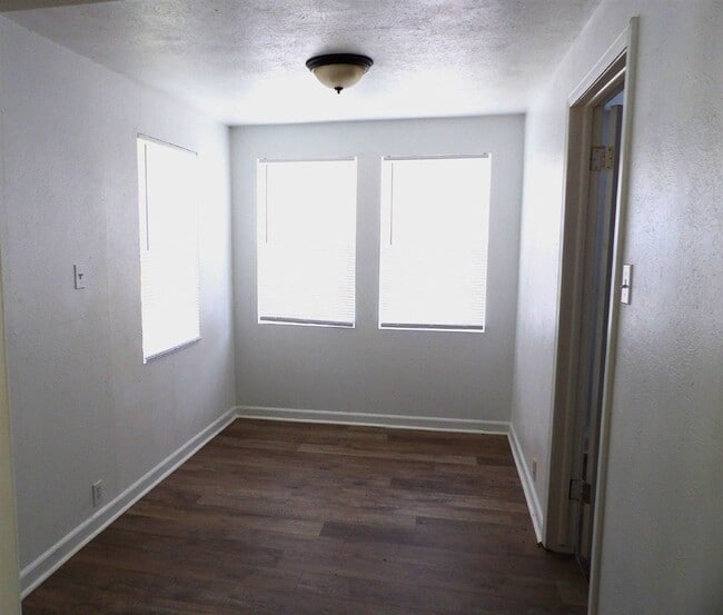 Photo - 2701 SW G Ave