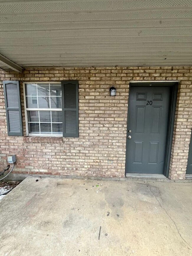 Photo - 2 Bedroom, 1.5 Bath Close to Berea College Unit 20