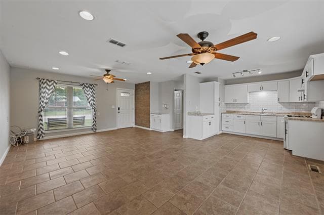 Photo - 6209 Shadydell Dr