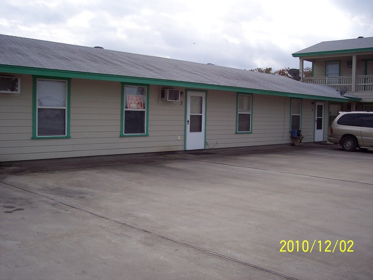 Photo - Creekside Apartments