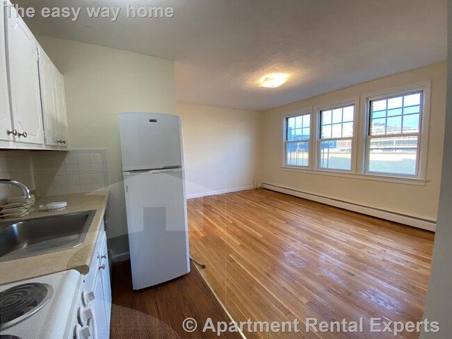 Photo - 172 N Beacon St Apartamento Unidad #24
