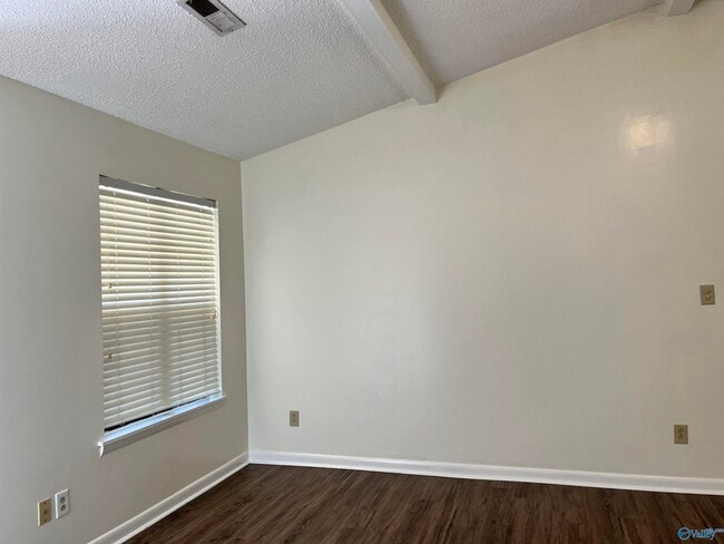 Photo - 9718 Wallwood Dr SE