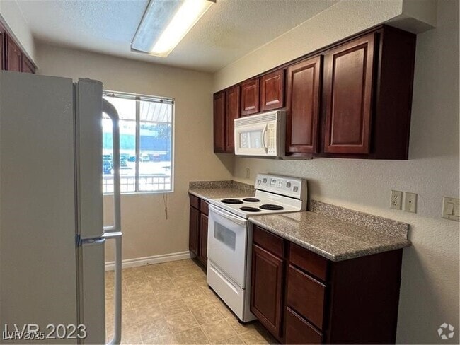 Building Photo - 5295 Indian River Dr Unit 316 Rental