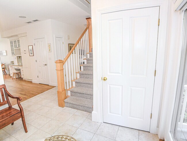 Photo - 12 Westover Ln