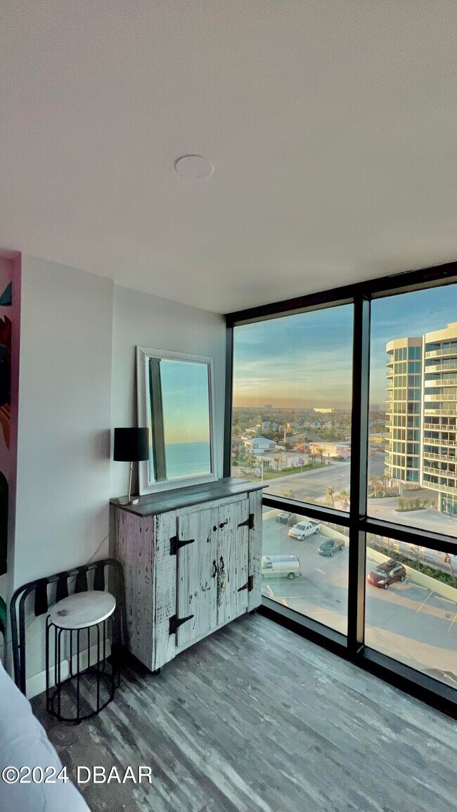 1909 N Atlantic Ave Condo Unit 819 Condo for Rent in Daytona Beach