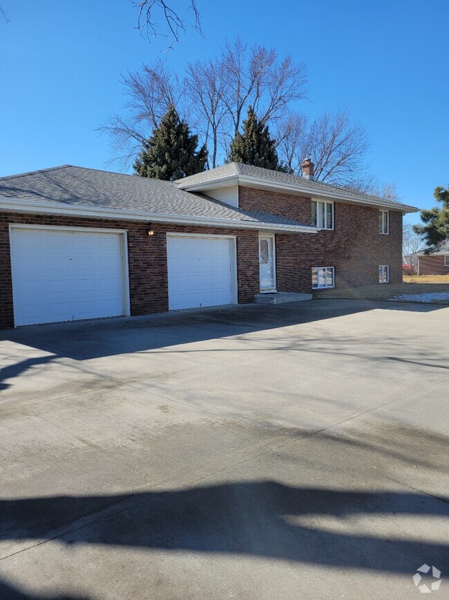 Building Photo - 211 W Glenmore Dr Rental