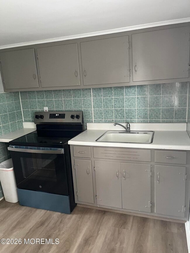 Photo - 903 Catherine St