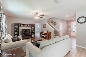 Photo - 404 Hepburn Rd