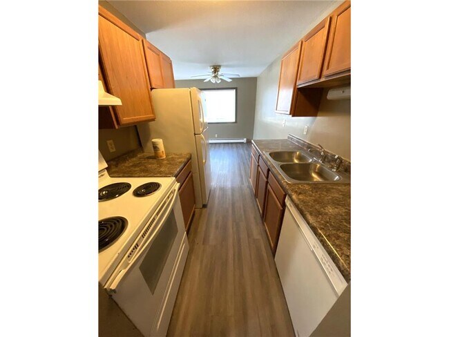 Photo - 901 Pearl Ave Unit 208