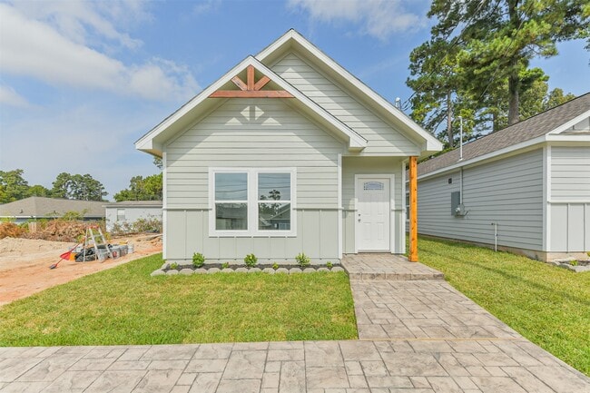 Building Photo - 16922 W Forrestal