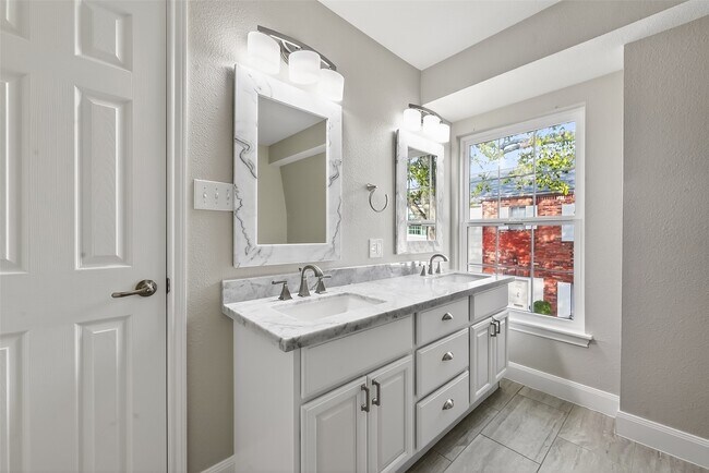 Photo - 6351 Briar Rose Dr Unit 149