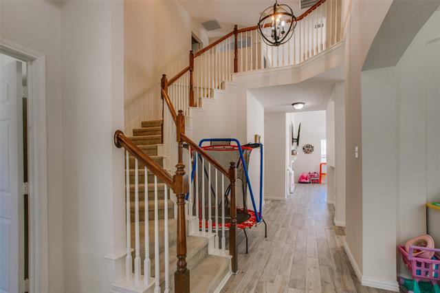 Photo - 7902 Thorneywood Rd