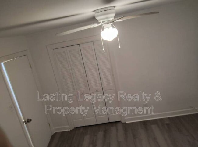 Photo - 656 Bost St