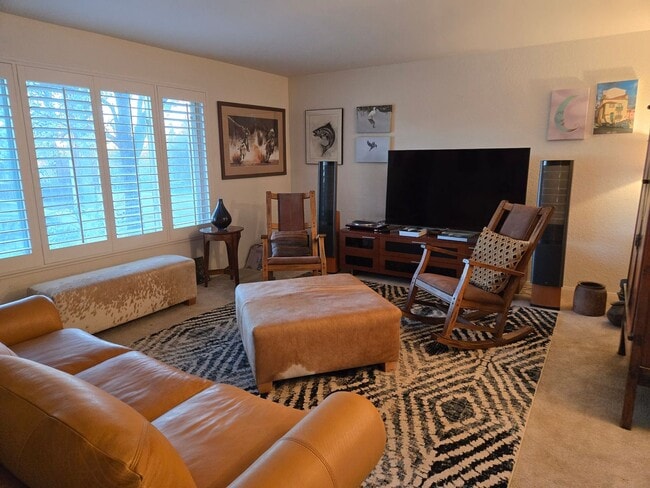 Photo - Gorgeous South West Escondido Home! $4,200/Month. Pets Allowed - Text 619-889-8400