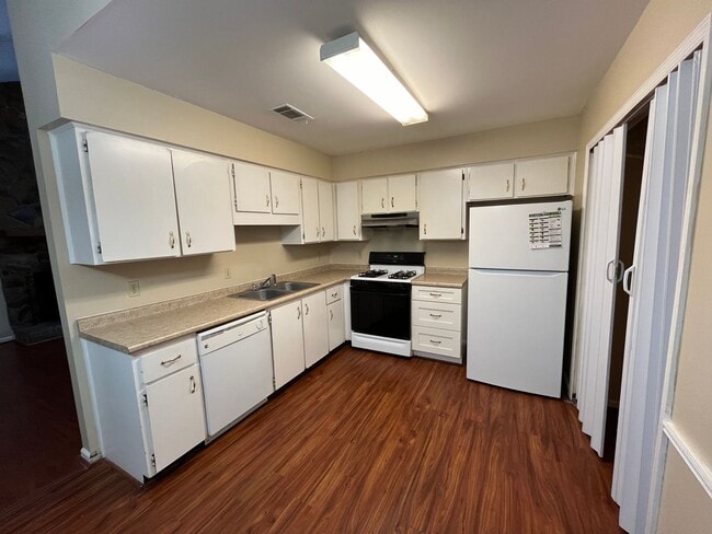 Photo - 171 Greenbriar Ct