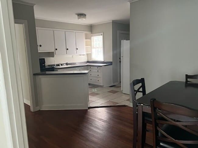 Photo - 1704 Central St