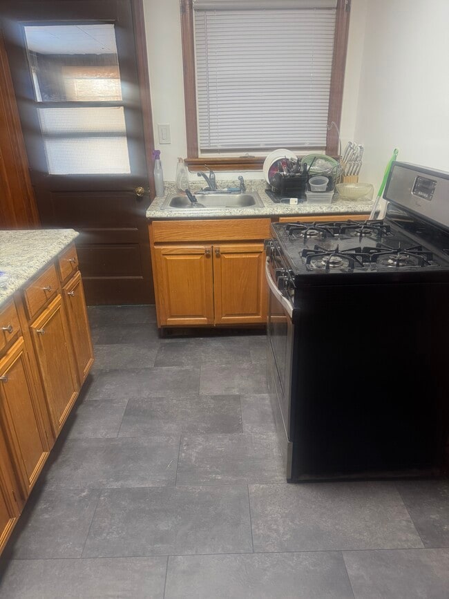 Photo - 255 Waite Ave