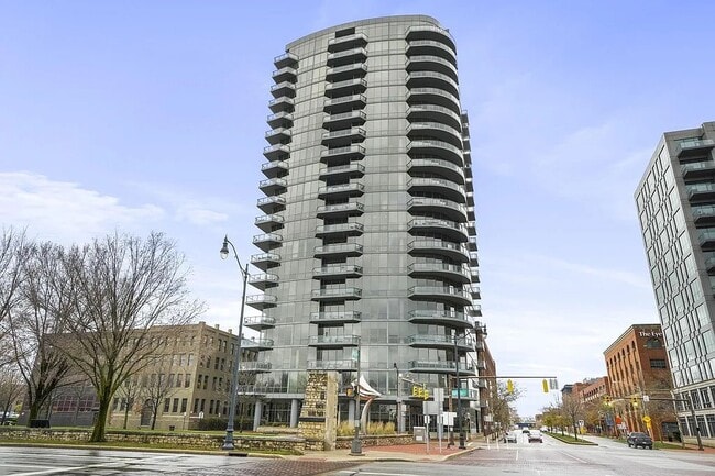 Photo - 300 W Spring St Unidad 605 Rental