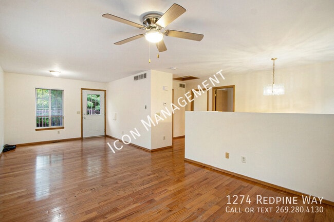 Photo - 1274 Redpine Way