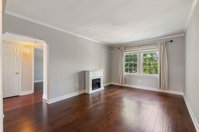 Photo - Stylish Updated Condo Minutes from Old Town Alexandria