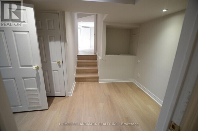 Photo - 259 McNicoll Ave