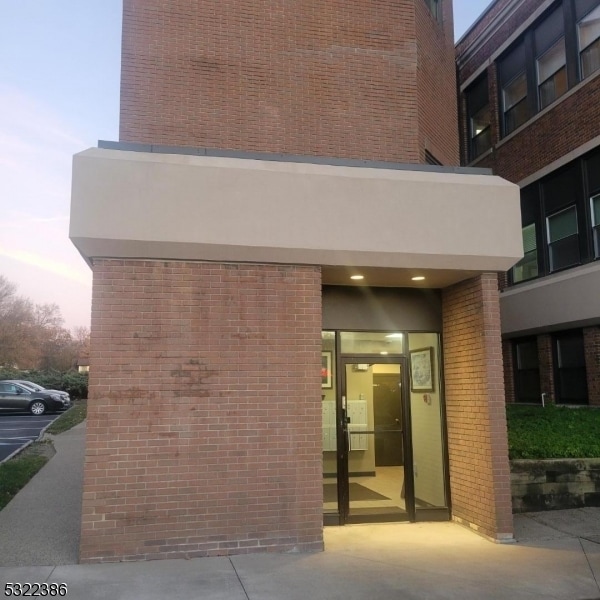 Photo - 124 E Main St Unit 301