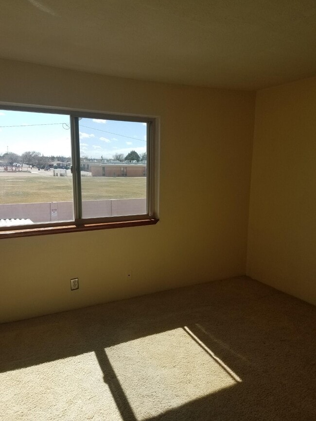 MBR - 3301 Monroe St NE