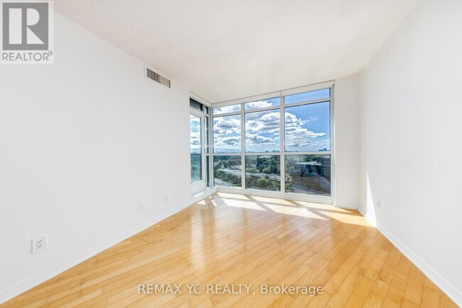 Photo - 28 Harrison Garden Blvd Unit 1605