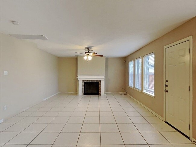 Photo - 4135 President's Dr S