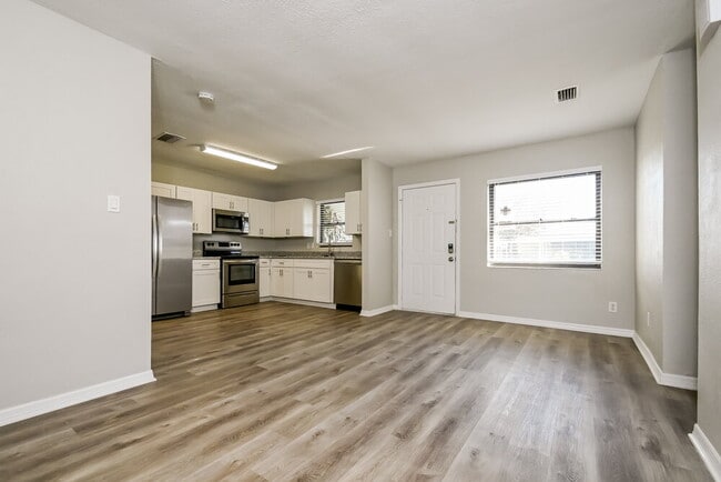 Photo - 1827 Rotary Dr