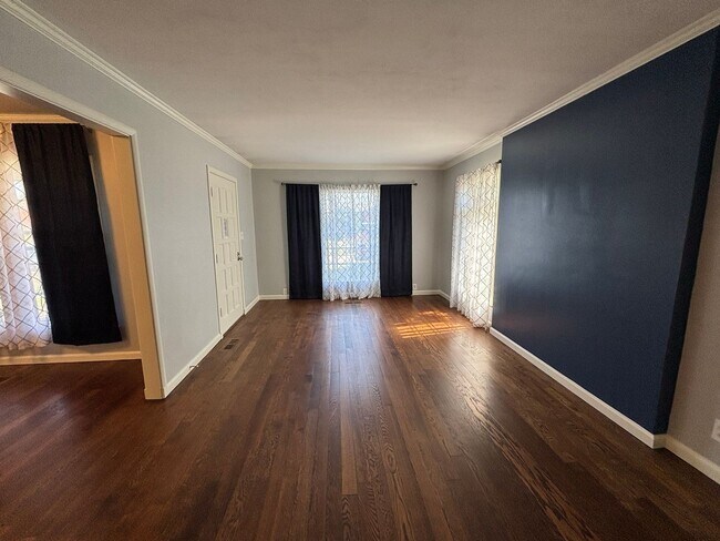 Photo - Perfect and Updated Rental close to TU!